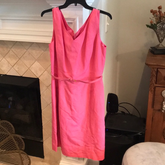 Cute, slick pink lining and rayon dress - Picture 1 of 3